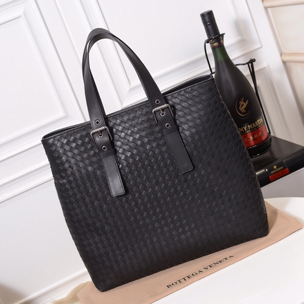 ボッテガヴェネタバッグ側面デザイン